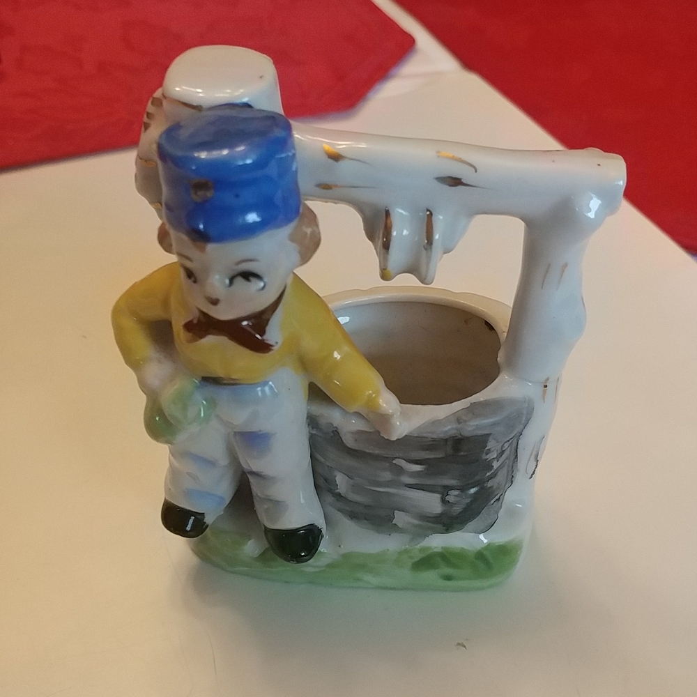 3/$20  Dutch Boy at Well Planter Vintage